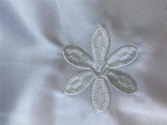 Daisy silky satin pillowcase